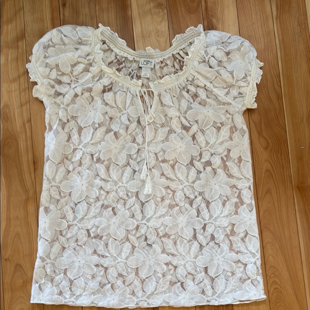 LOFT White Ruffled Cap Sleeve Lace Blouse XS